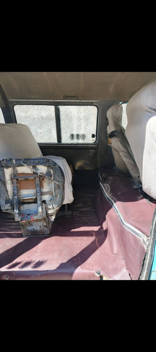 السلام عليكم كية بستة للبيع موديل 93 سنوية لل 28 السيارة كاملة مناقصهة شي كبل للشارع  مصفرة هيئة وغرامات محرك قبل شهرين مجفت كير ومكينة وحدادية كفالة باتري جديد السعر 33 وبيهة مجال مكان بعقوبة رقم التلفون ***********
