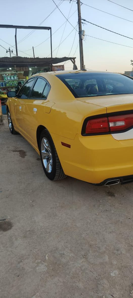 السلام عليكم 
جارجر ١٢ السياره ستوهه معمره تعميره كامله حداديه كير مكينه صبغه جديده غرفه جديده 
السعر ١٤٥ 
***********
