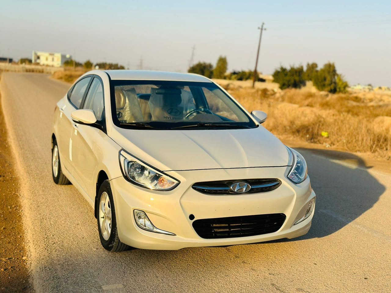 السلام وعليكم للبيع اكسنت مديل ٢٠١٦ محرك ١٤٠٠ خليجي كفاله من صبغ والفتح بيها مكان بارد وشكم رصعه فقط سياره جديده ربع ما تصرف عليها جاهزه حداديه صدر دبلات تايرات كلشي جديد رقم بغداد الجديد ب اسمي وعده ٥ اشهر بمقدمه او نقد فقط للاستفسار لاتصال  *********** موجود واتساب او راسلني خاص
