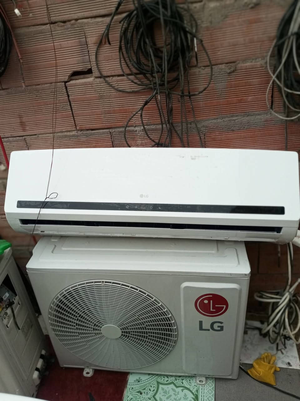 سبالت جداريه توسوت ولثاني اكري ولثالث LGشركه بدون تصليح شرط الضمان العموان نجف الاستفسار بي وتساب ***********
