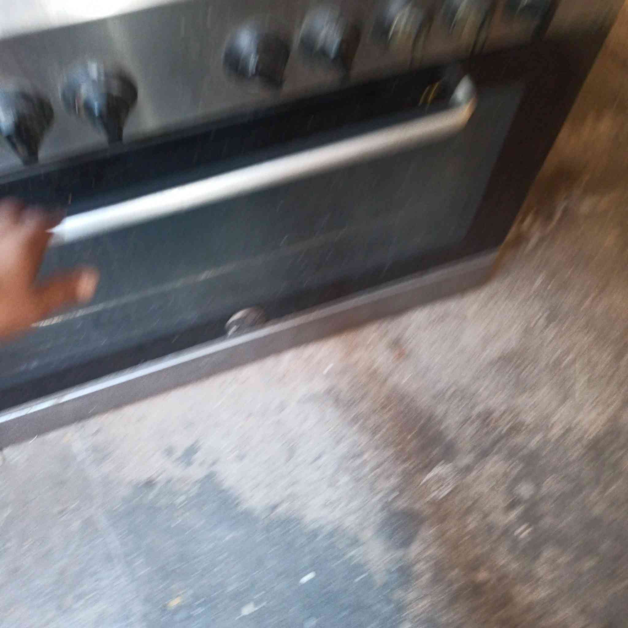 سلام عليكم طباخ 5 عيون
شرط الشغل مكانه الحر يم المقام 
سعره 125الف وبي مجال 
***********
***********
ماموجود عل النت بس اتصال رمش عليه اني اتصل بيك
