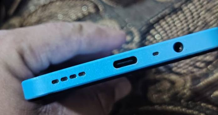 السلام عليكم
جهاز ريلمي C51
جهاز كله بلادي
سعر 90وبي مجال قليل
للاستفسار الاتصال على الرقم ***********
