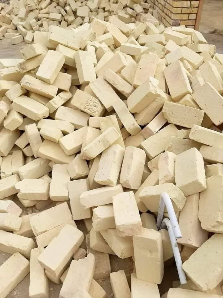 يوجد  #طابوق معامل العمارة***********  عدد 8000طابوقه #وزياده500 #ويوجد #تك 4000وزياده# 250 ويوجد كسر للبيع  اتصال  على الأرقام التاليه أو مراسله عل واتساب ***********
نوع بيرنه(الطيب-العماره)  
ونوع انجكتر. قوه ولون وعدد كامل وقالب واحد  للاستفسار ومعرفه السعر فقط
