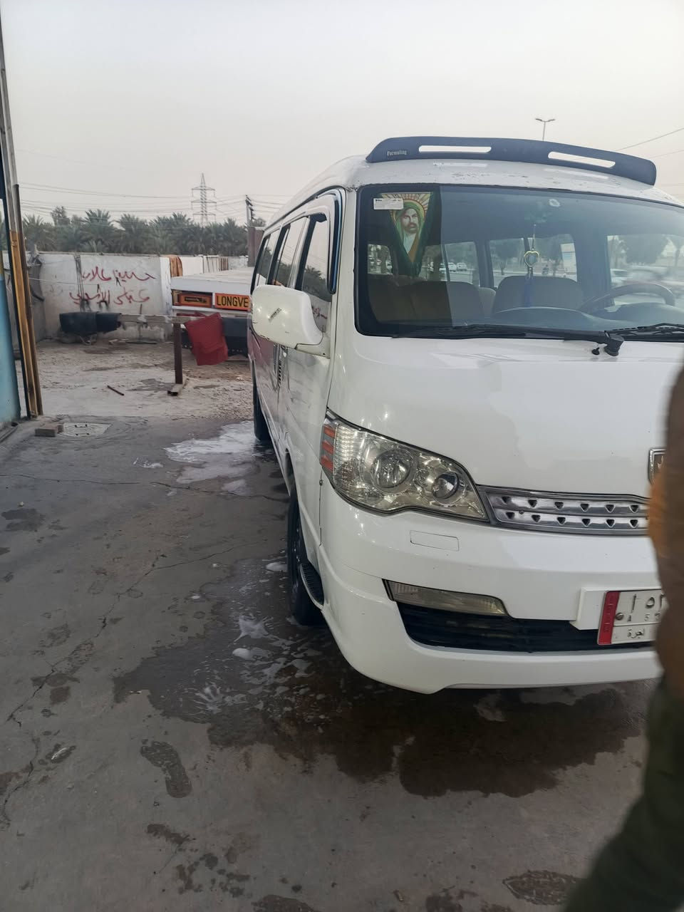 السلام عليكم جنبي اج ون  موديل 2014رقم بصره مشروع وطني بسمي سنويه مجدده  مصفره غرامات والهيئه مكينه وكير وكسل مكفولات شواصي رقم شاصي مكفولات كهربائيات كله شغاله دوشمه سياره جاهزه من كلشي رايده ب ( 90 )وبيه مجال للشراي مكاني نجف   ***********
