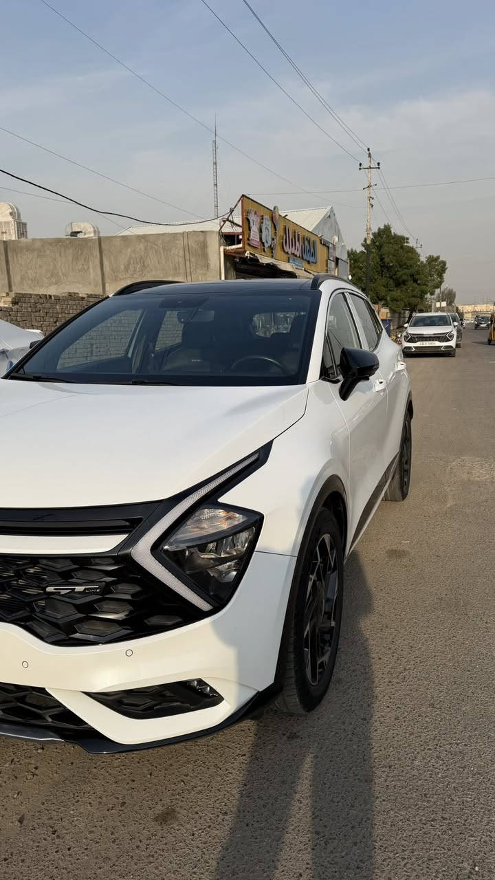 سلام عليكم
للبيع كيا سبورتج 2024 خليجي ماشيه ٢٧ ك رقم بغداد الانكليزي سيارة فول مواصفات 1/1 جيتي لاين  معروفه مواصفات الجيتي لاين فول للاخير 
بصمة 
بونراما 
كشن كهرباء
جنطة كهرباء
تدفئة كشنات وستيرن
مود درايف
لد امامي خلفي
شاشة ديجيتال
حساس امامي خلفي 
مري كهرباء
سبير منازل 
مكاني بغداد صليخ ال ٦٠٠
للاتصال ***********
السعر ب ٢٦٥ وبيها مجال بسيط علماً ان السياره نضيفه كلش مكفوله كفاله عامه بس بيها ٣ شخوط صغار مكحلهن باقي كله مكفول
