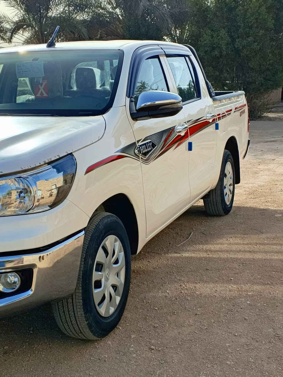 سياره للبيع تويوتا هايلكس 2024 مكفوله كفاله عامه رقم مثنى سياره ماشيه 23 ألف السعر 250 وبيه مجال الهاتف ‏‪***********‬‏
