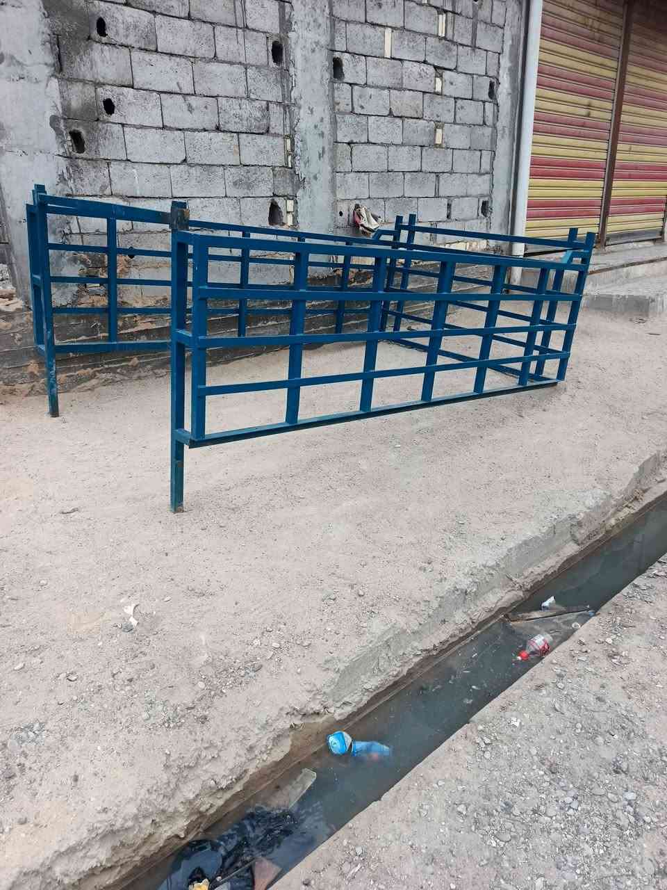 السلام عليكم 
للبيع محجر 
محجر كيه نثيه احمر السعر ٢٠٠ بي مجال
محجر كيه فونتيرة ازرق ١٢٥ بي مجال 
مكاني بغداد المعامل الباويه 
للأ ستفسار الاتصال ***********
