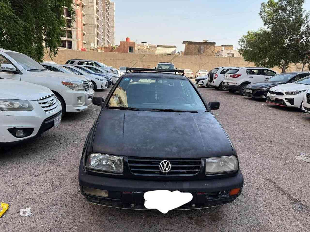 فنتو ١٩٩٤ كير اوتو مكينة مكفولة تخم تاير جديد 
المكان شارع حيفا 
*********** بغداد, العراق
