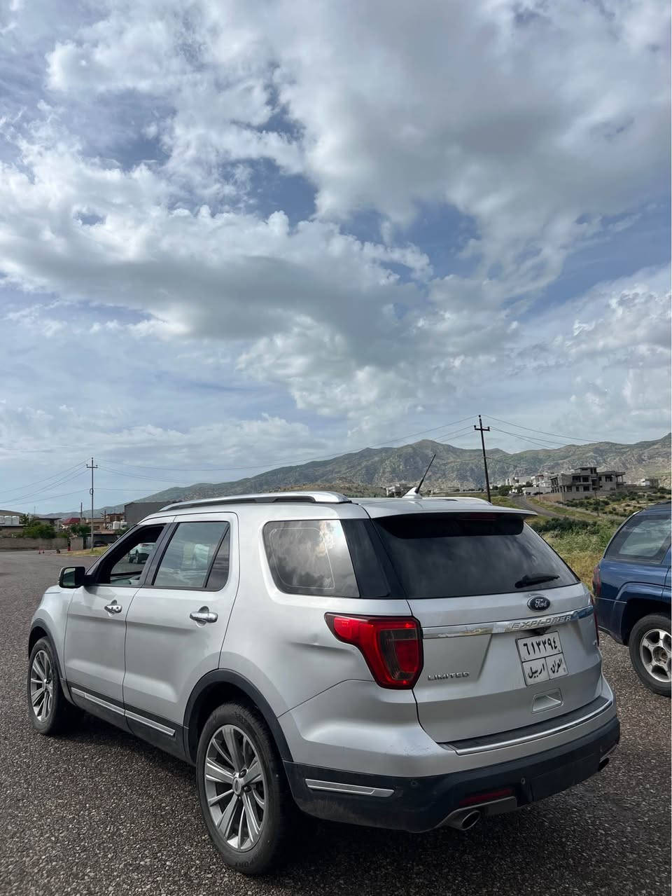 Fort explora 2018 limited 
***********
فورت اکسپلور ٢٠١٨ فول تەنها سیلاید نیە کوشن کارەبای هیتەر سارد گەرم سندوق شەفت شاشە گەورەی سۆنی مەرخوب ٥٤ هزار رویە بێ ژوریە بەرد رادار بیلادە سبخوی ٣ قتعەی پیشەوە لەگەل بستەک دەرکە بێ ژورییە بە شەرت هەموو شتەجی بیلادە ئیرباگ تەنها سوکانە بو رەقەم شانسی لە وەتسئاپ تەلەفون بکە سعر تەنها /١٥٨ 
*********** اكر, نينوى
