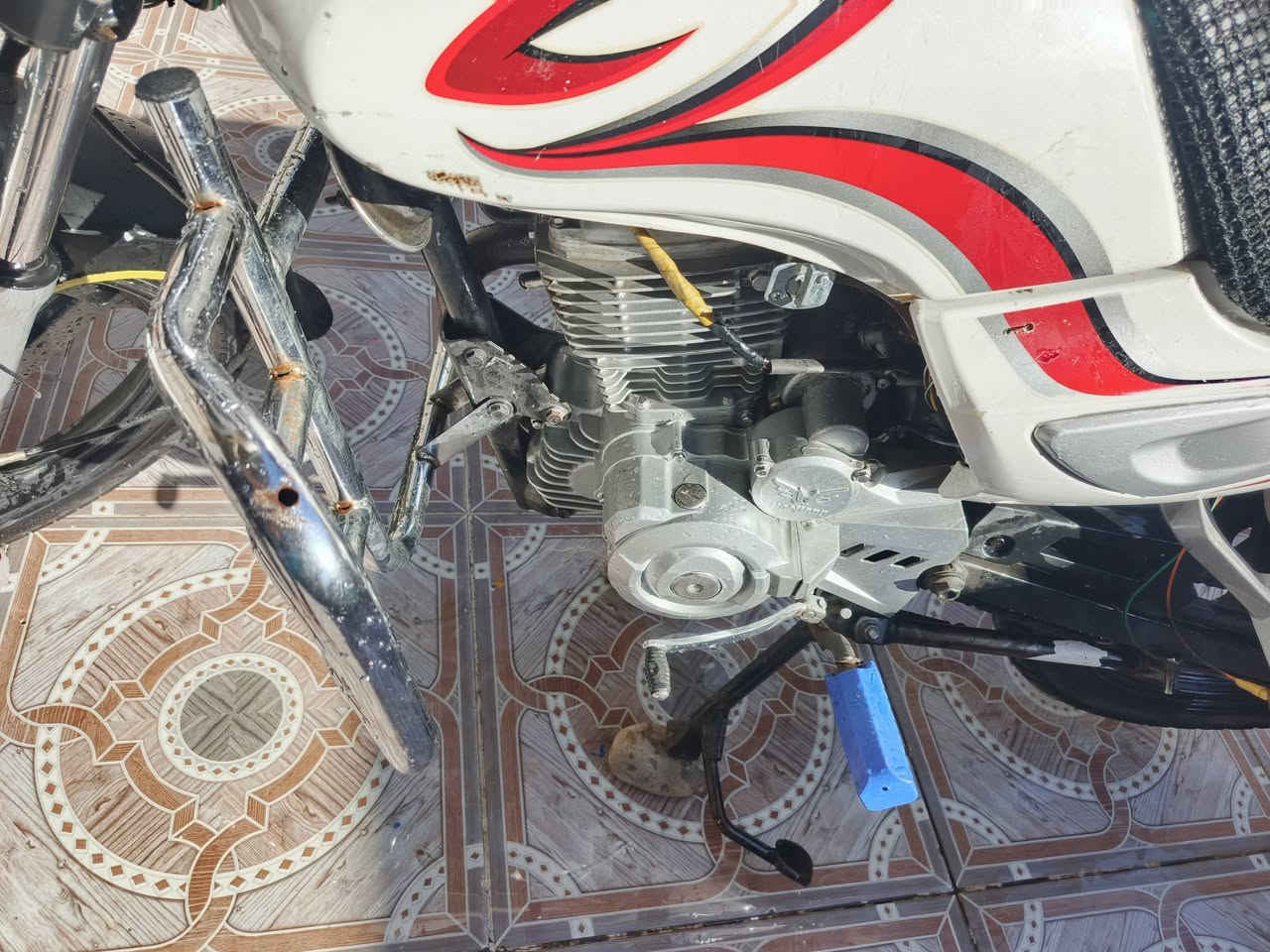 السلام عليكم ورحمة الله
دراجه سنكي للبيع محرك 200 كهربائيات شغاله لا تنقيص لا تبخير نكره سلف الاستفسار خاص أو الاتصال على الرقم الموجود

***********
