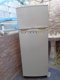 ثلاجة مستعملة • نظيفة • شغالة