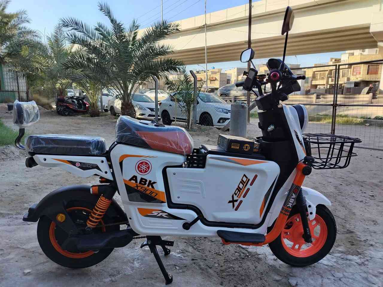 السلام عليكم دراجه شحن X900 جديده استخدام بسيط تجي فول مواصفات.
ملف 1500 واط.

بطاريات كبار دبل عدد 5.

تشغيل كارت وبصمه وسويج.

نظام بك R +  نظام بارك p.

السعر ٤٧٥ الف. مكاني كراده

***********
