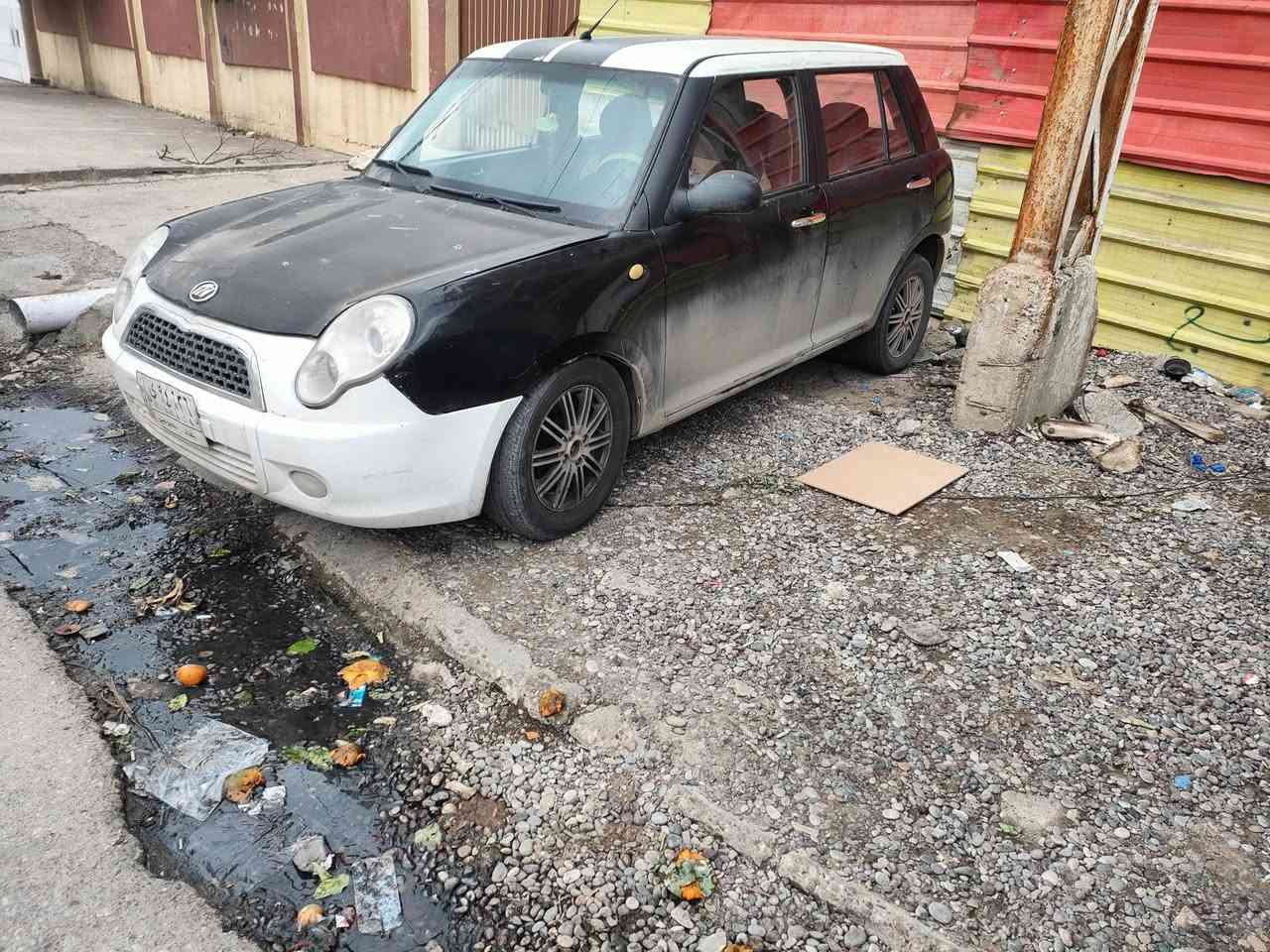 ليفان مستر بين
قطعتين صبغ 
كير ومحرك شرط
طخم ورا وكدام جديد 
ستيرن جديد 
تايرات جديدة 
سستم سماعات ومضخم 
لايتات جديد 
 بك لايت جديد
دعميات  جديد أصلي 
شاشه اندرويد 
غرفتها جديدة 
تدفئه شغاله
كابون بانزين بيها 
سنويه نهاية 2026
السعر 30 وبيها مجال قليل
***********
***********
