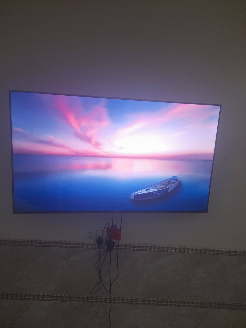 شاشه عل نت حجم 55 سعرها 400 اللبيع الاستفسار اتصال عل رقم *********** عنوان بهرز
