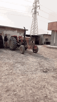 اخواني عندي فوركسن البيع الحجم 290 تك موديل 1981 اخوان التركتر نضيف كير محرك اكسل كولو بشرط كفاله عامه الرقم *********** او الرقم الثاني *********** اخواني هاذا الرقم الثاني موجود على الواتساب سعر 75 ورقه وبي مجال رقم او سنوية موجوده
