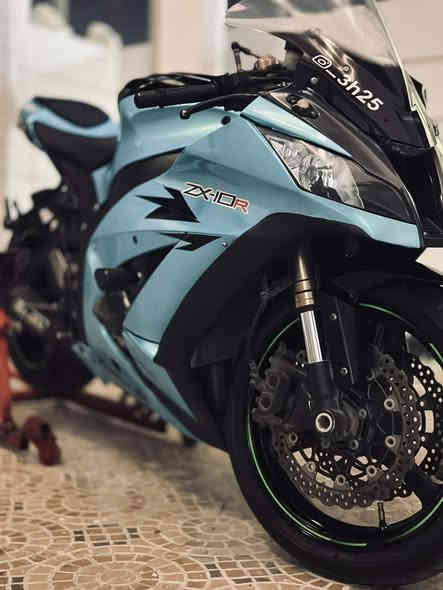 السلام عليكم شباب دراجه للبيع Zx10R بحاله الوكاله جديده كلش ومكفوله من كلشي   ماشيا 25الف سويج واحد وعليها غراض والدراجه 
1تعديل خرائط الا حتراق 
2 إلغاء قيود البيئه
3 الغاء قلة السرعة ورون
4اضافة لونش كنترول للعقل 
5اضافةpit limit
6الغاء ماطور لكزوز
7تعديل مروحة تشغيل 85
8اضافة بك فاير وفصلة على رون 8 وتتحكم بيه عن طريق دكمة 
9 تم اضافة كويك شفتر للدراجة عن طريق عقل 

 رقم وسنوية بصره بسمي  وبدون هم ابيع الناصريه يتصل ***********/*********** خاص ماجاوب
