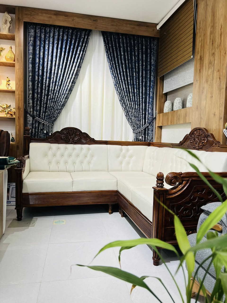 جديد القمة (2) للستائر والأثاث💥💥
عرض نار 🔥🔥🔥
اختار تخمك 🛋️🛋️والبرده هدية🎉 🎁🎁🎁🎁علينا  

أطقم راقية تجمع بين الفخامة والراحة 
بتصميم عصري، ألوان متناغمة، ولمسة تخلّي بيتك يحچي عن ذوقك الرفيع 🌹

متوفرة ديوان حسب الطلب بألوان متعددة تناسب كل الأذواق متوفر قياسات حسب طلب
📍 زورونا وخلي بيتك يشرق من جديد

القمة (2) للستائر للاثاث اختيارك للتميز 🤍 

-النقل داخل بعقوبة مجاناً🚛🚛🚚🚚

 للأستفسار يرجى مراسلتنا على صفحاتنا 
او الاتصال على الرقم :
 واتس ☎️☎️***********
واتس ☎️☎️***********  
    

📍نتشرف بزيارتكم في موقعنا الكائن في : 
بعقوبة / شارع مديرية شرطة ديالى👮‍♂️ 
مقابل مجمع التحرير للتسوق 👜👗👚
