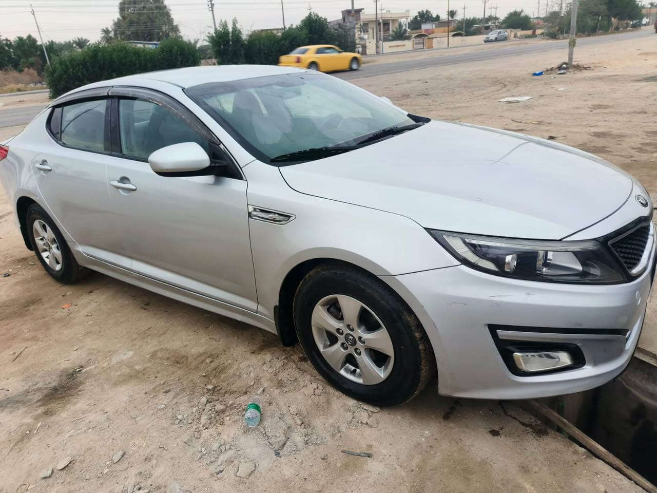 السلام عليكم 
للبيع سياره كي فايف k5 وارد كوري 
محرك 2000 موديل 2016 
سعر 126 وبيها مجال 
رقمها بصرة وعنواني بصرة ابو صخير
ورقمي لتواصل *********** البصرة, العراق
