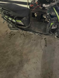 دراجه شحن • شاشه مكسوره • ٦ بطاريات ليثيوم