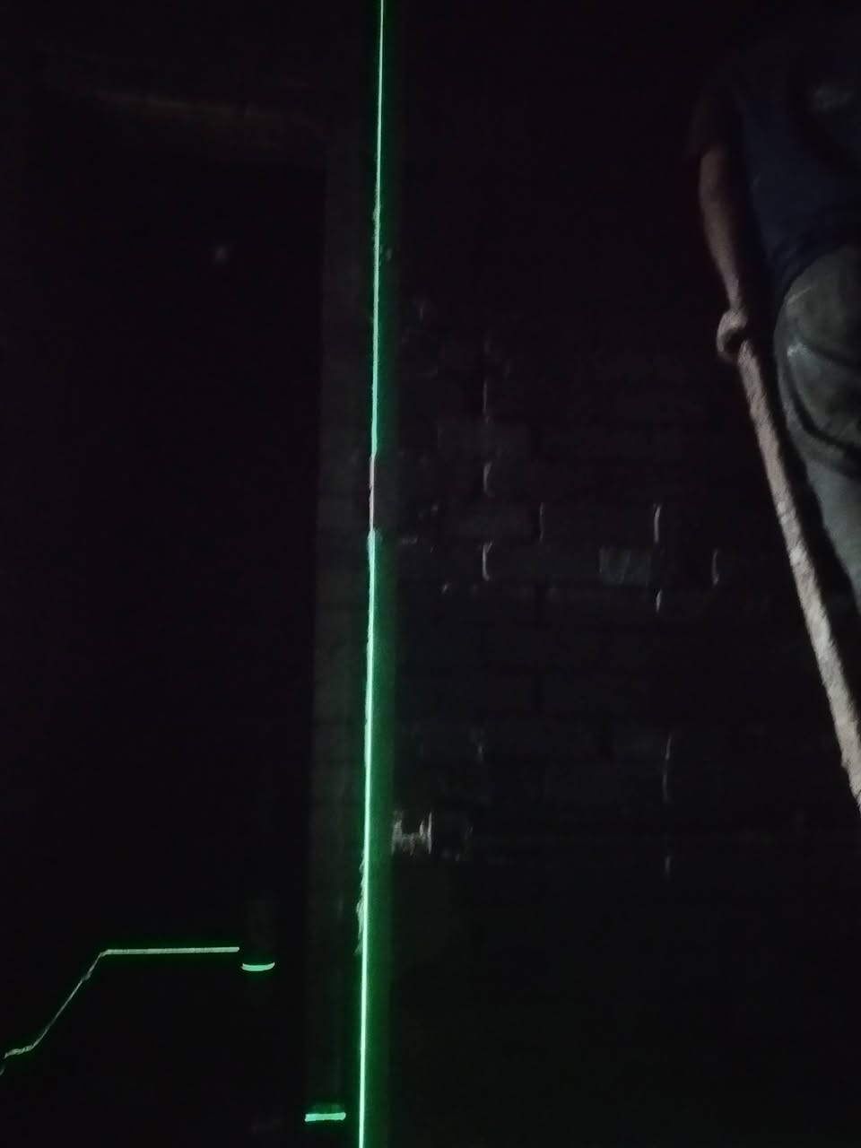 تحية طيبة معطرة تم انهاء اعمال البياض لمنزلين بمنطقة المنصور  حسب المواصفات الهندسية المطلوبة بالليزر وشكرا  ابو سلام ***********
