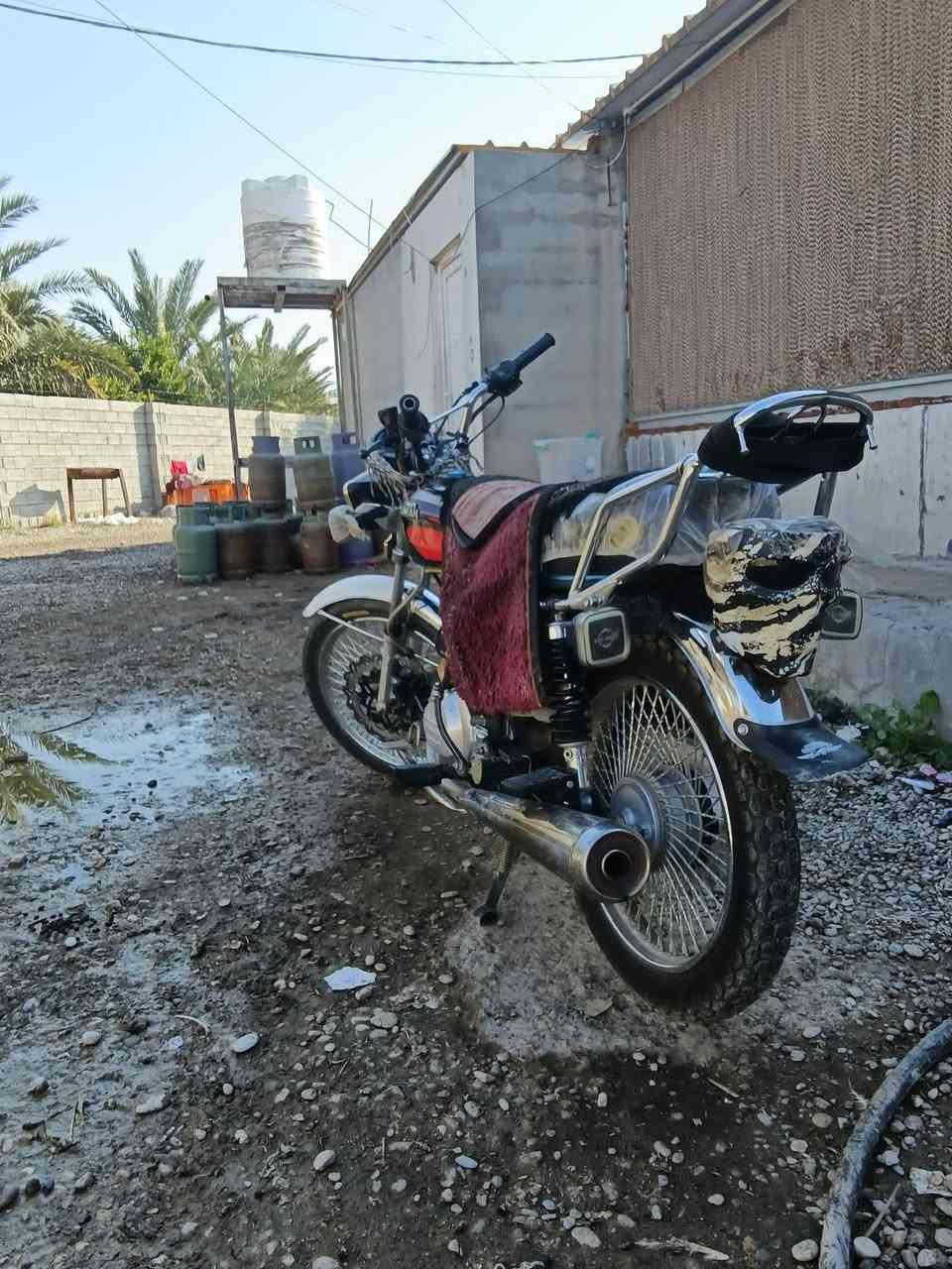 لبيع مستعجل علا بيعته دراجه نضيفه مديل 24/ 600 بيهه مجال 4 كير تانكي كشن ما صار شهر شتريته جديد  محتاج اريد بيعه ***********
