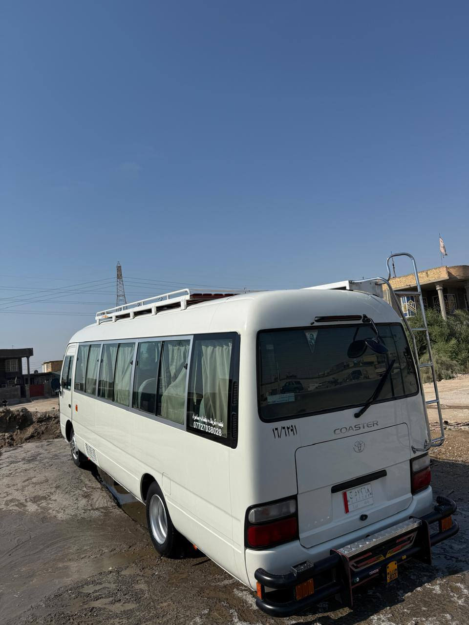 السلام عليكم كوستر للبيع موديل 16 سياره خير من الله مكان سياره البصره القرنه اتصل ***********
