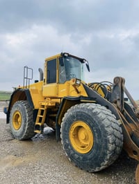 شفل فولفو • ٢٠٠٣ • جاهز للشغل