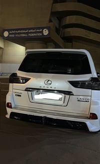 لكزس LX570 • ٢٠١٧ • صبغ عام