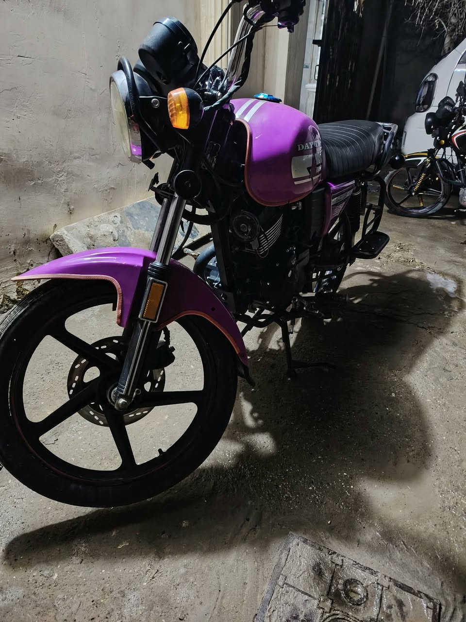 دايوان نفخ
مكينه 150cc تبريد دهن
لون وردي 🩷
كهربائيات بلاديه
تخم تاير جوه 
باتري جديد 
اوراق كاملة
نقصها بيه رنكات 
السعر (مليون و١٠٠ )وبيه مجال
المكان بعقوبة
جسر الجورجية خرنابات
الأستفسار على الرقم ***********
