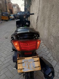 سكنز فحل نوزل خطين للبيع دراجه اي نقص مابيها وبيها كور رياضي بوشه بلاد...