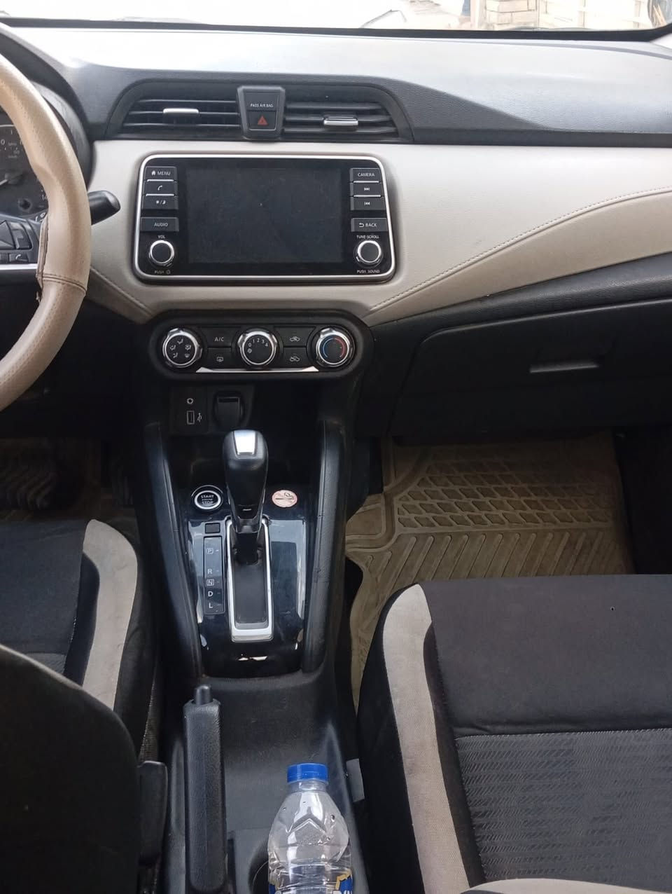 السلام عليكم نيسان فيرسا 2021 رقم واسط  معوقين وكاله عامة بأسمي. حادثها بأمريكا جاملغ وبنيد وبالعراق جاملغ  خلفي قبق الجنطة مبدل  مكانها بغداد  م الصدر  سعرها 92 وبيها مجال  وعليها غرامات تنزل من سعرها .  ***********
