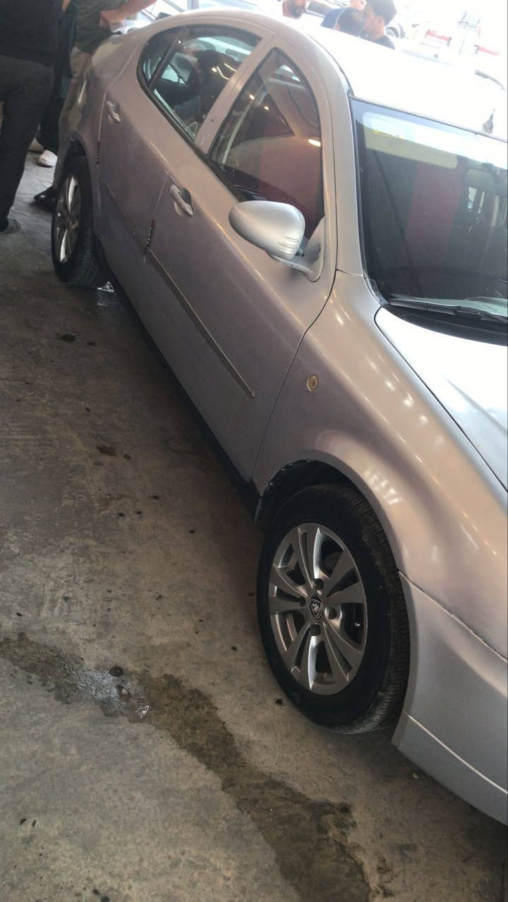 السلام عليكم سياره برتون مديل 2009نضيفه كيرومحرك شرط تبريد بشرط مكان سليمانيه السعر 42وبي مجال الرقم ***********
