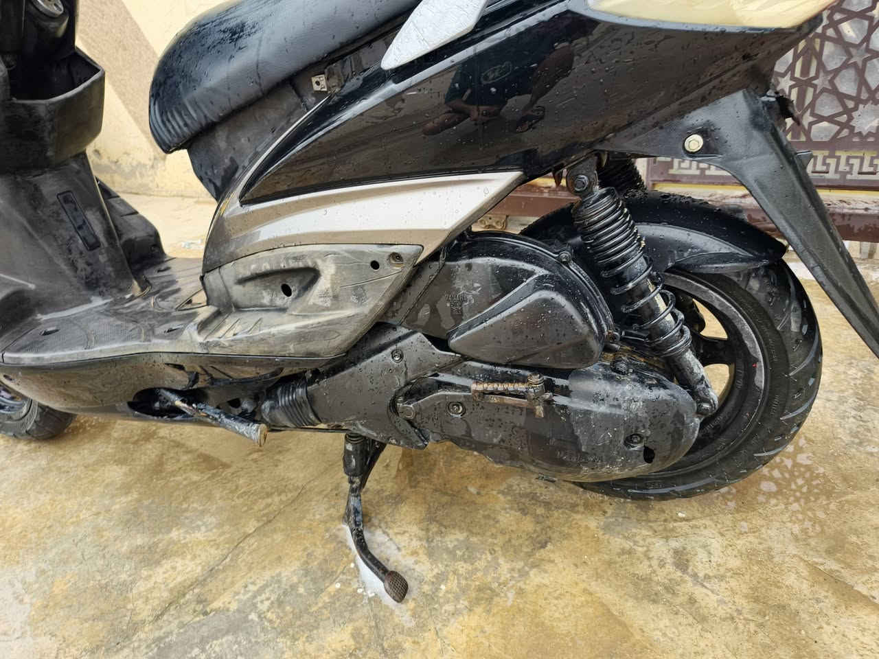 سكنس فحل كامله محرك بلادي مكفوله من كلشي كهربيات كلها شغاله نقصه قفل جنطه وقفل بانزين فقط / سعر 700 وبيه مجال العنوان ديالى بعقوبه رحمه على شارع 

التواصل *********** 

ضمان بل داجه يومين اي شي بيه ترجع
