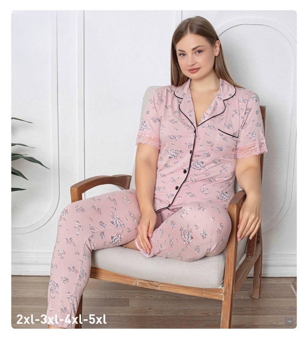 بيجامات نسائي قياسات كبيرة
نوع القماش قطن مودال
سيري اربع قطع2XL 3XL 4XL 5XL
الشحن من اسطنبول
البيع جملة فقط

Women's Plus Size Pajamas
Fabric: Modal Cotton
Set of 4 pieces: 2XL, 3XL, 4XL, 5XL
Shipping from Istanbul
Wholesale only
#Wholesale #toptan_giyim #Istanbul #Turkey #fashion #pijama #جملة #sleepwear


**إذا كنت صاحب هذا الإعلان وتريد حذفه لأي سبب، رجاءا أرسل رسالة إلى الدعم الفني**