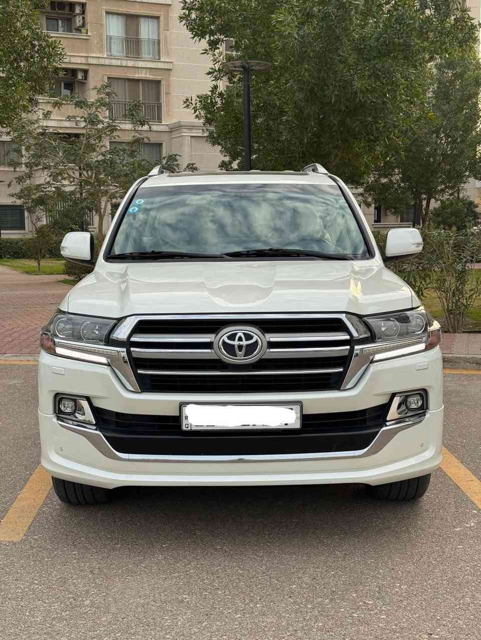 للبيع ..
لاندكروز 2019 ساز اصلية باب اول 
محرك 4.6 V8 

مكفولة كفالة عامة بدون صبغ بدون بارد بدون تبديل السيارة جديدة كلش 

ماشية : 74 km حقيقي

فول مواصفات 1/1 معروفة مواصفات الساز 8 سلندر 

رقم بغداد
 
استفسار : ***********
