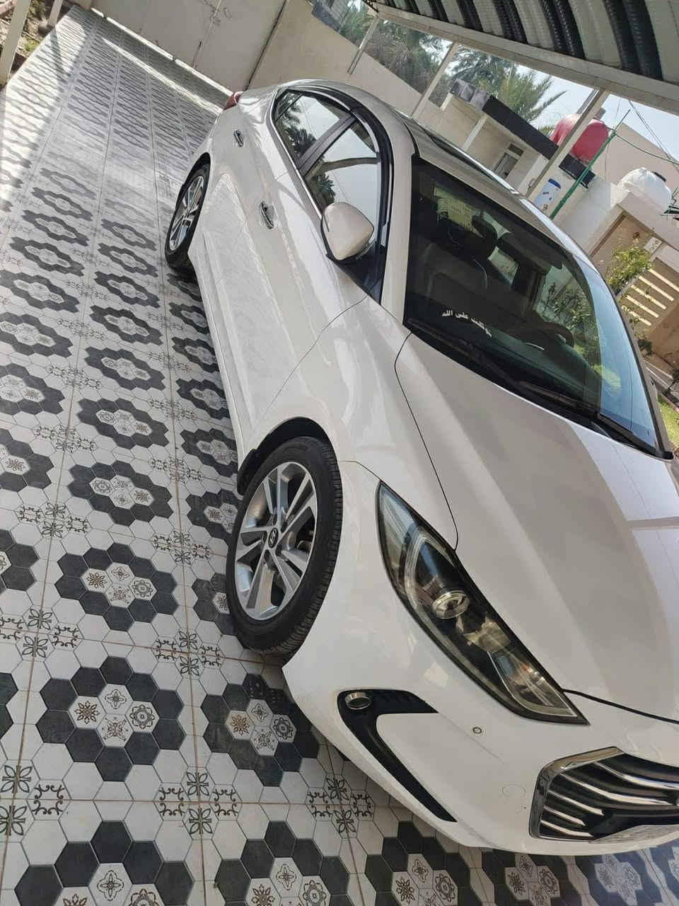 النترا خليجي  2017 كفالة ((فول مواصفات ايراني ))
رقم بغداد / ميكانيك كله على الشركة بدون فتح / ماشية 76
السعر 👈 153$        ((   ***********  )) بعقوبة
