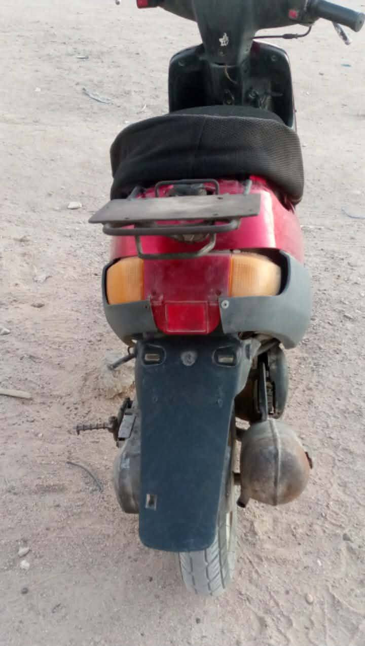 وين اليدور دراجه مال مسواك 
او يمشي بيها لدوام او موظف 
او للعمل دراجه بطه كل شي بيها شغال
فقط بيها شغلتين العداد عاطل والشاصي
ملحوم و الباقي كله تمام سعرها ١٧٠ 
العنوان النجف حي النداء


**إذا كنت صاحب هذا الإعلان وتريد حذفه لأي سبب، رجاءا أرسل رسالة إلى الدعم الفني**