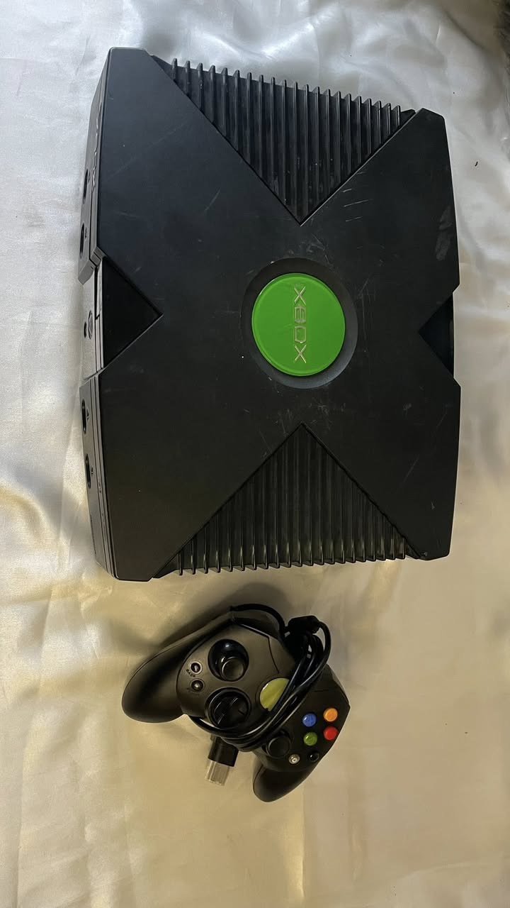 اكس بوكس اورجنل Xbox original للبيع
درايڤ شغال

ملحقاته كاملة مع جويستك

هارد متروس العاب بي 42 لعبة

سعره 75 الف

توصيل موجود


**إذا كنت صاحب هذا الإعلان وتريد حذفه لأي سبب، رجاءا أرسل رسالة إلى الدعم الفني**