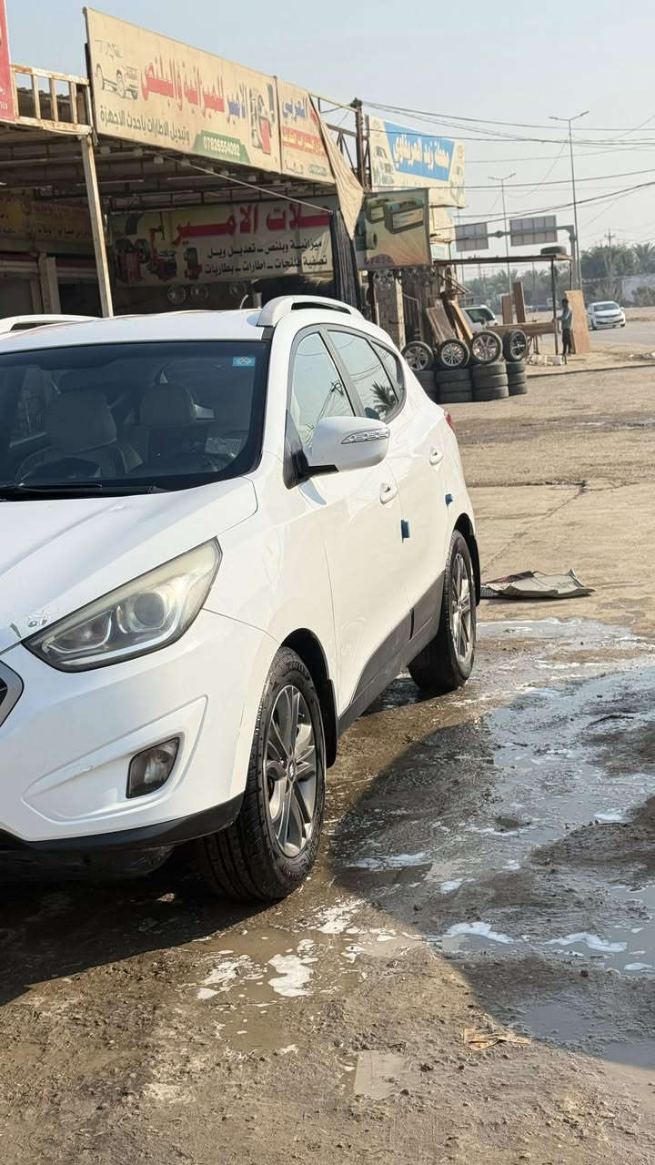 توكسان مديل 14 مكفوله ماعدئ اربع صابع بجاملغ الخلفي السياره جديده تحويل مباشر محرك 2000 رقم بابل السعر 155 - ***********
