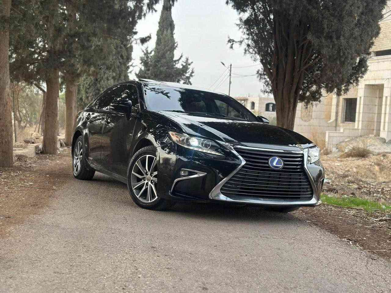 بسم الله الرحمن الرحيم
معــــــــــــBOSSــــــــــــرض  

جميع المعلومات بالاعلان والصور المرفقة تعكس جزء من حالة السيارة فقط من المالك مباشرة 
 والله يبارك لصاحب النصيب 

ولمعاينة السيارة فنتشرف بزيارتكم لمعرض #BOSS# لتجارة السيارات إربد نهايه شارع فلسطين.. 

ويسرنا الاجابة على استفساراتكم من خلال الاتصال عالارقام التالية  : 
***********788347094

وناسف لعدم الرد على جميع التعليقات لعدم التفرغ
او واتس اب
https://wa.me/962788347094

او 

https://wa.me/962799727264

لكزس Es300 هايبرد 2016  فل مسكر أعلى صنف الترا 

الفحص: 
2 جيد خلفي وأمامي مضروب 
 
ماتور 25 فحص قوية واقتصادية 
جير cvt
  
نظام الهايبرد فحص لا اخطاء
بطارية اصلية نخب 

معلومات عامه عن السيارة:
لون اسود  وداخلية كاميل  
كوشوك وكالة  
   
قطعت مسافة 135 الف ميل فقط 
ترخيص 12/2026
السياره بحال الوكاله بالصلاة عالنبي 

الاضافات :
رادار ومانع تصادم وتحديد مسرب ومثبت سرعه
نظام قياده متعدد Ev Sport  Eco Normal 
فتحة بالسقف كريستال 
مكيف مفصول 
حساسات امامية وخلفية 
حساسات تجاوز 
اضائة زينون و Led
ستيرنج متحرك كهربا
غمازات عالمري
نقطة عمياء 
مانع انزلاق و بريكات ABS
حساسات اضوية ومطر
اضاءة داخليه وخارجية جميله  
 تحكم ستيرنج ومثبت سرعه
وشاشة اصليه مع ماوس وكاميرا خلفية 
وكراسي جلد كهرباء مع ميموري عدد ٢
برداي كهرباء خلفية 
انارة داخلية الياف  
كراسي مدفى مبرد 
ستيرنج مدفى 
والكثير من الاضافات 
لا تحتاج اي صيانة 

والله يبارك لصاحب النصيب اربد, محافظة إربد


**إذا كنت صاحب هذا الإعلان وتريد حذفه لأي سبب، رجاءا أرسل رسالة إلى الدعم الفني**
