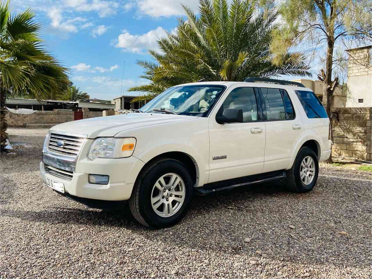للبيع فورد اكسبلور موديل 2009 رقم اربيل دولي مسطره السيارة مكفوله من كلشي گير محرك شرط صدر جديد امام خلفي شاشه عرض تحكم ستيرن تبريد تدفئه فور ويل 4+4 طخم تاير جديد سياره خاليه من الصبغ محرك 6 سلندر بلادي السعر 115 ويرهم مراوس حسب القناعه للاستفسار ***********

