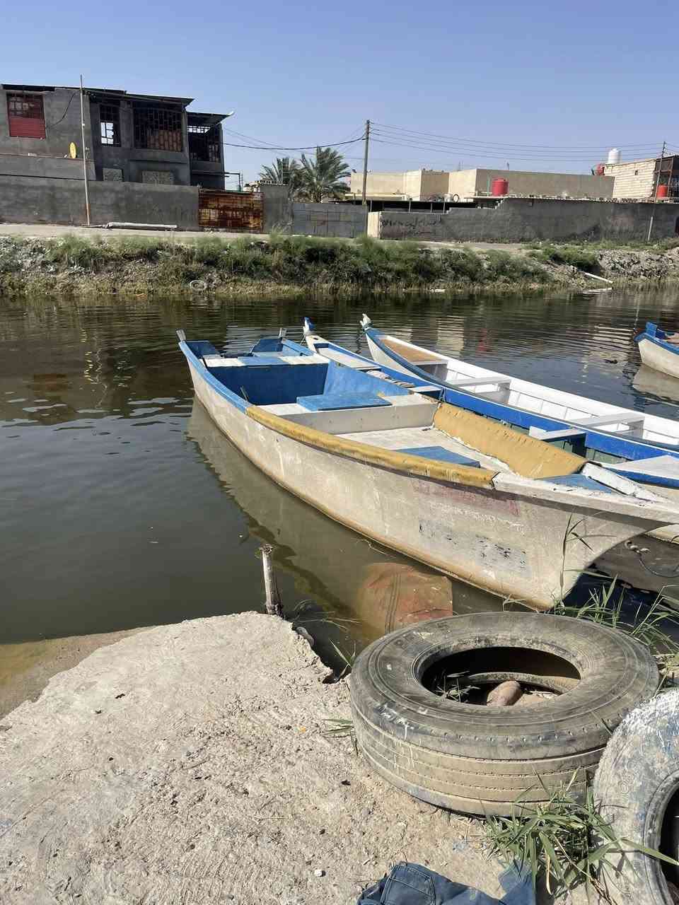 زورق للبيع قطع فيبر كلاص كامل ونضيف مغلف كله ثلاجه مغلفه فلين السعر ٨٥٠العنوان بصره كرمة علي ***********
