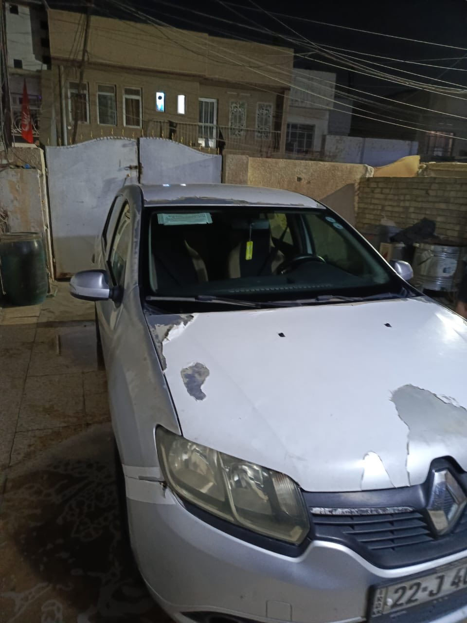 السلام عليكم رينو سينمبول 2016 للبيع 
كير اوتو ماتيك
سياره تدفئه تبريد خير من الله 
صدر جديد 
رقم اربيل جديد هزه العام 
سياره بسمي تحويل ثاني يوم 
سياره بيه طخه خفيفه جاملغ السابق وعكس السائق الخلفي وعوزه بوليش 
مكينه خير من الله اربعه اسلندر 1600
اقتصاديه مكان سياره بغداد الامين الثانيه 
سعر السياره 62 ورقه بيه مجال  
انتصل رقم***********
