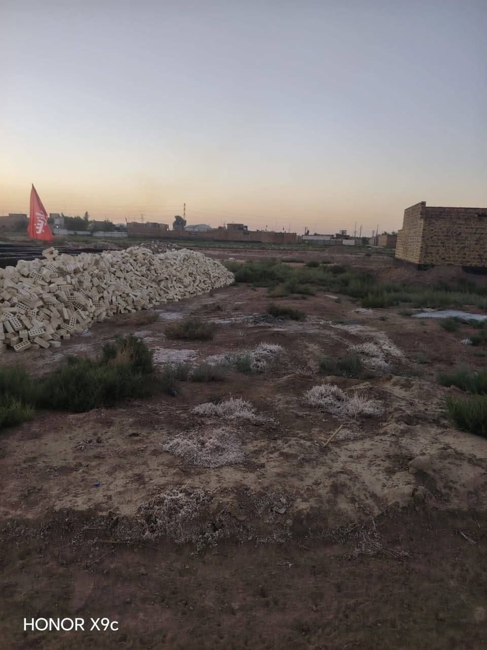 يالله السلام عليكم
عرصه لبيع مساحه ٢٦٠ متر سعره كلش مناسب 
موضح بل مقطع الفيديو طريع العباسيه اول ماتدخل العباسيه او حولي جديد تبيط الروائي 
*********** تواصل

