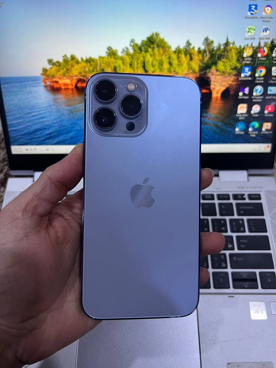 آيفون 1️⃣3️⃣برو ماكس.  ذاكر 128دبل سيم  شرق الأوسط    نضافه فول بطاريه 95 نموذج ZAAسعر.                                                         سعر  (650)وبي مجال حك جيتك 
رقم ***********
