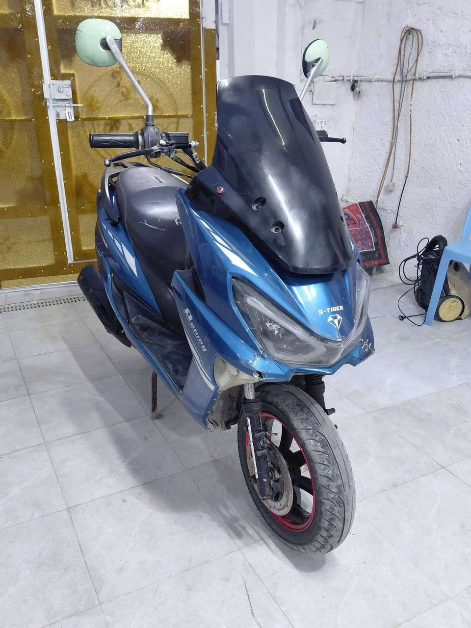 السلام عليكم
دراجة سترون للبيع مديل 23
نكرة سلف لايت زنون شلعة فول 
السعر 300
العنوان بابل 
***********
