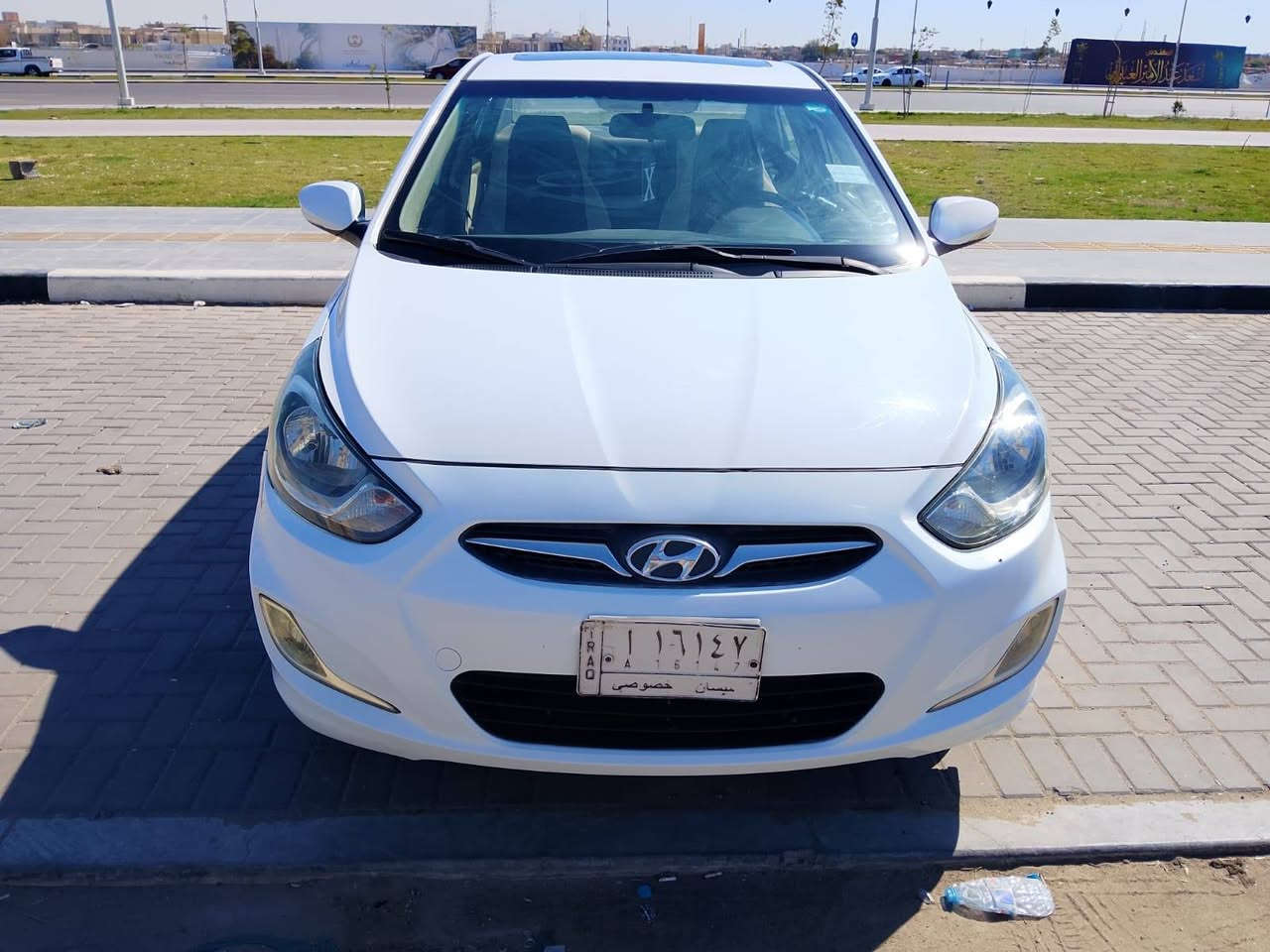 سلام عليكم اكسنت موديل 2015 للبيع كفاله من الضربه والصبغ والتبديل حتى من البارد مكينه 1600 السياره فول مواصفات السياره جاهزه  من كلشي السياره رقم ميسان بسم ولد صديقي تخم تاير حداده خير من الله للأستفسار الأتصال على الرقم *********** السعر 108 مكان السياره البصره
