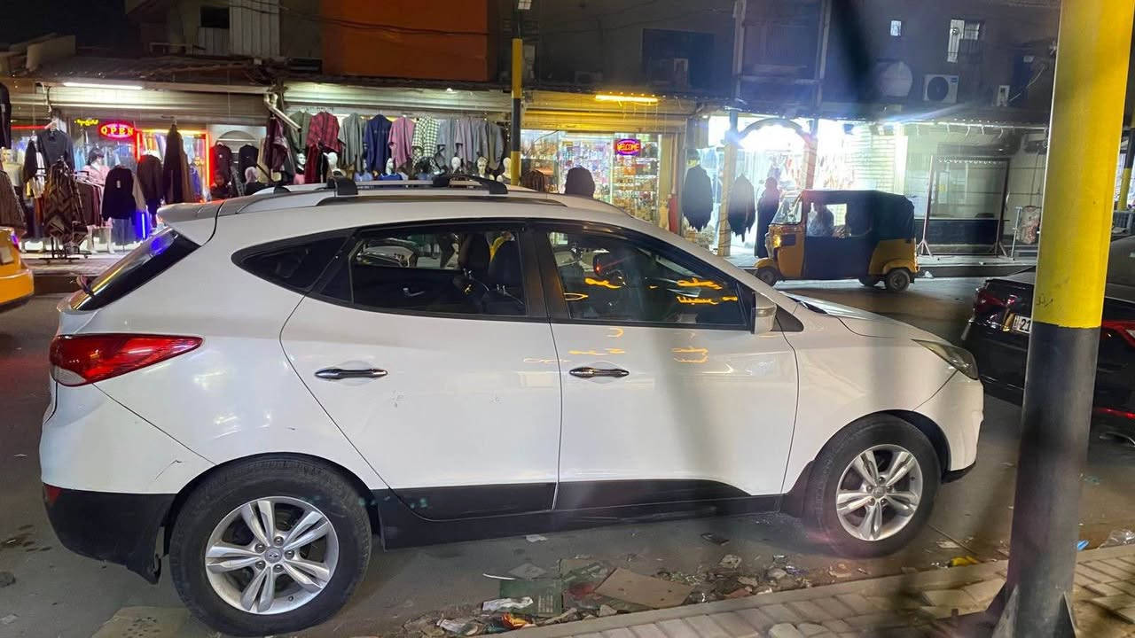 توسان 2013خليجي بيه ضربه الجاملغ الخلفي عكس السايق وشويه تلحيضات بلكشر داخل مدوشم جلد دواخل نظيفه محرك بي جكجكه مال بطاله بس مكفول من التنقيص والتبخير كير جيد جدا صدر80‎%‎ رقم بغداد تحويل ممباشر سنويه ماساقطه رايده120وبيه مجال للشراي غير متواجد على النت رقمي*********** السياره جاهزه وخير من الله بغداد, العراق
