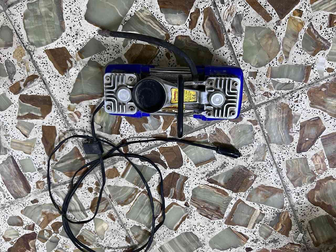 كومبريسور هواء سفري نظام 12v
بستمين 
السعر 25 الف 
توصيل متوفر


**إذا كنت صاحب هذا الإعلان وتريد حذفه لأي سبب، رجاءا أرسل رسالة إلى الدعم الفني**