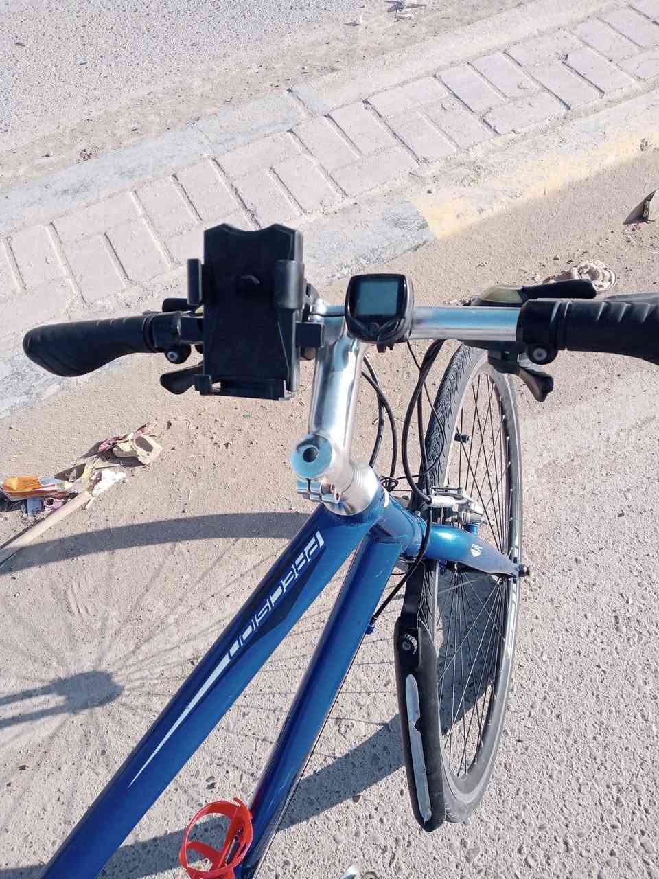 السلام عليكم
دراجه ماركة PRECISION_SPORT# بريسيشن سبورت
🇺🇸 صنع امريكي اصلي
حجم 28 (C700) قياس L لاج 510 فريم سايز
فول الالمنيوم خفيف جدا شبه مضلع حديث
لون ازرق بحري 🌊 مطعم باسود لامع ميتاليك
سيستم شيمانو كامل سيت تورني تي اكس حديث
بدالات السرعه 8X3 سحب دفع #شاشه حديث
بريكات سيستم متصل بروماتكس سلس جدا
وياله زوم طبقتين مختوم بريسيشن سبورت
تايرات كتان اصليه نقشه ناعمه فول سرعه وسلاسه
سرج طبي اصلي مع دبل بلشر التاير الخلفي شوي مشكوك موضح بلصوره مع سرج ثاني طبي ومريح مع قفل وبم وعداد سرعه باتريه مخلص

السعر 165 مستعجل علبيع وبي مجال 
مدينه الصدر  نهايه شارع الداخل 
***********
